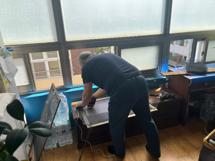 제주가치돌봄의 하나인 간편 집수리 모습. 제주도 