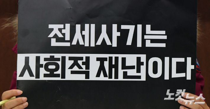 황진환 기자