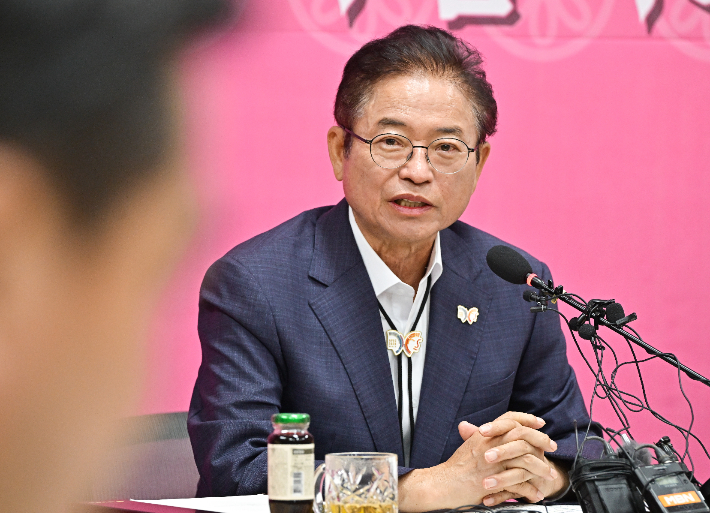 이철우 경북지사가 미중 정상회담 관련 질의에 응답하고 있다. 경상북도 제공