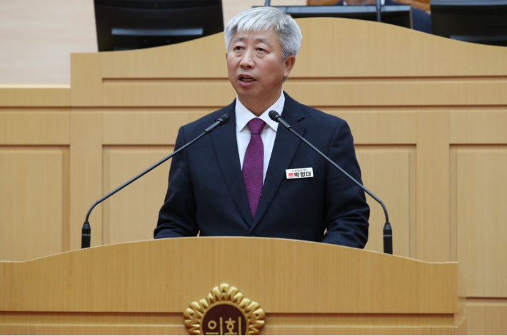 박형대 전남도의원이 전라남도의회 본회의장에서 발언하고 있다. 전남도의회 제공