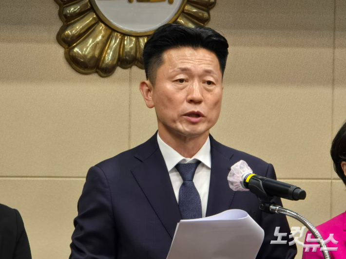 이성수 위원장이 순천시장 후보 출마를 선언하고 있다. 고영호 기자