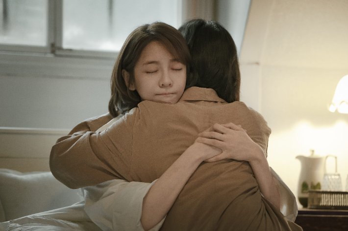 박지현은 조력사망을 간접적으로 접한 경험에 대해 작품을 접하기 전까지는 구체적으로 생각해보지 못했다고 밝혔다. 책과 다큐멘터리를 통해 관련 내용을 공부하면서 조력 사망의 유형이 다양하고 사회적·윤리적으로 민감한 사안임을 알게 됐고, 자연스럽게 상연의 입장에 더 깊이 공감하게 됐다고 전했다. 넷플릭스 제공