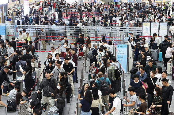 2일 김해공항. 연합뉴스