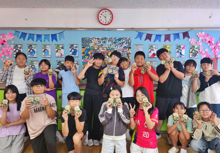 고려아연은 지난달 26일부터 이달 1일까지 울산 울주군 덕신초등학교에서 '주니어 공학교실'을 열었다. 고려아연 제공