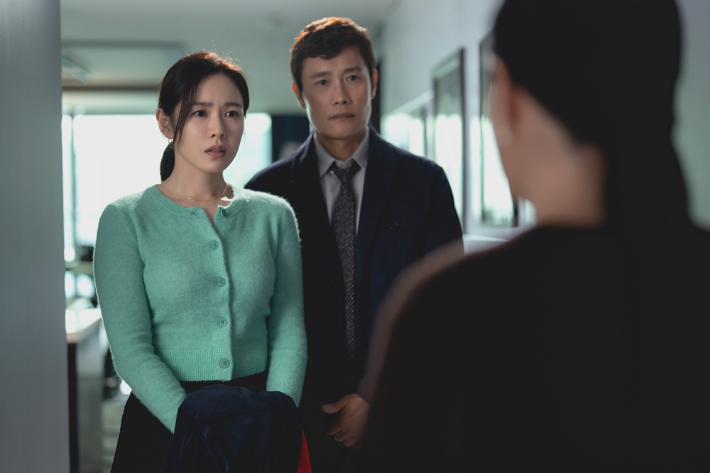 영화 '어쩔수가없다' 스틸컷. CJ ENM 제공