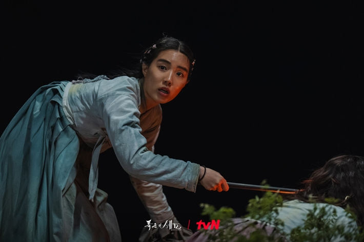 극 중 서길금은 채홍을 피해 숲속에서 살던 인물이다. tvN 제공