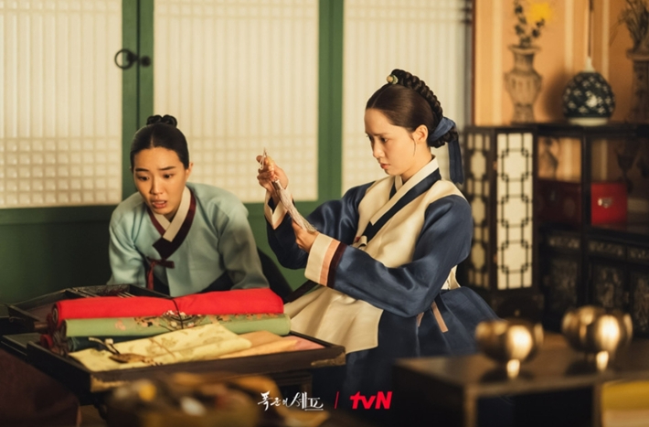 연지영과 이헌이 '쌈 싸는 사이가 아니'라고 한 대사는 윤서아의 애드리브였다. tvN 제공