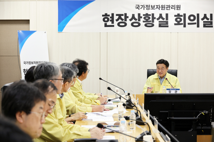 윤호중 "앞으로  복구 더 속도…돌아가신 분 순직 인정되도록 최선"