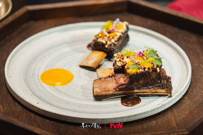 임윤아와 이채민이 맛있었다고 꼽은 비프 부르기뇽. tvN 제공