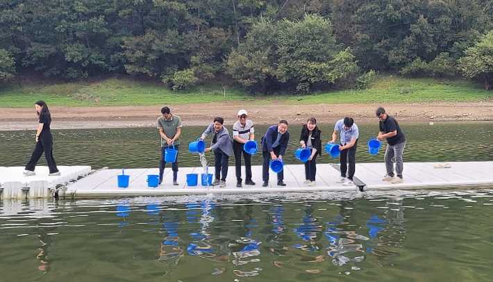 수산종자 방류. 전라남도 제공