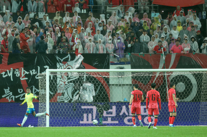 한국 축구가 브라질에 완패했다. 박종민 기자