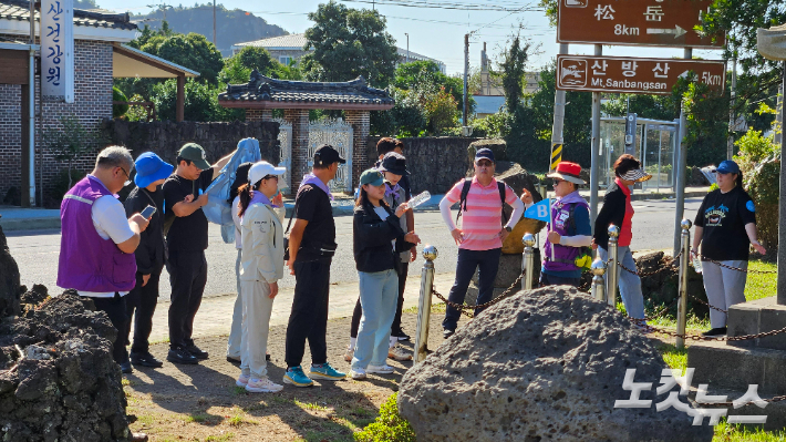 제2회 제주순례길 걷기대회가 11일 제주순례길 4코스인 서귀포시 대정읍 일대에서 열렸다. 제주CBS 