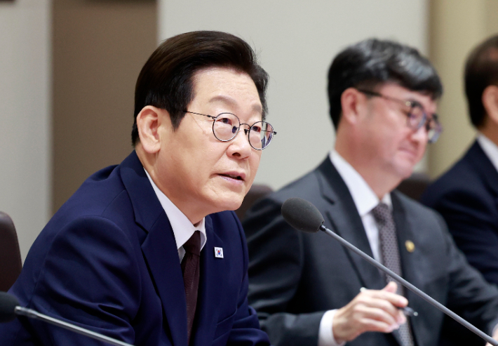 이재명 대통령이 14일 서울 용산 대통령실 청사에서 열린 국무회의에서 발언하고 있다. 연합뉴스
