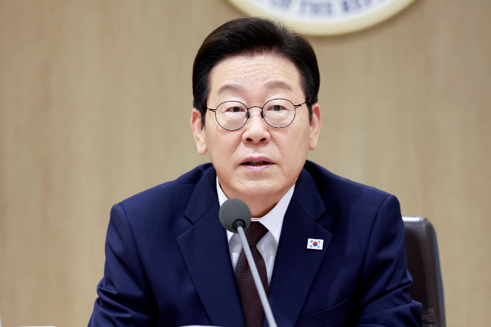 이재명 대통령이 14일 서울 용산 대통령실 청사에서 열린 국무회의에서 발언하고 있다. 연합뉴스