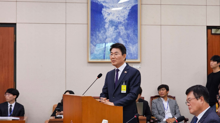 노관규 시장이 답변하고 있다. 조계원 의원실 제공