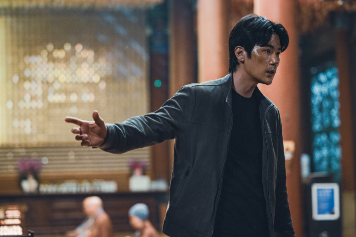 영화 '중간계' 스틸컷. CJ CGV㈜ 제공