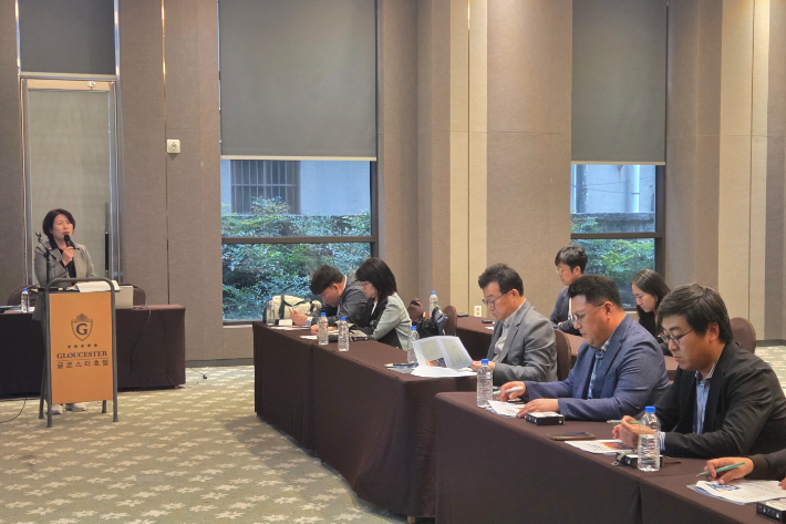 전북기자협회와 한국언론진흥재단 광주지사는 지난 17일 전주 글로스터호텔에서 '전북 올림픽·관광 로컬콘텐츠 활용 현장 전문연수'를 했다. 최명국 기자