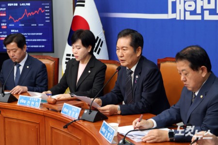 최고위 주재하는 정청래 대표