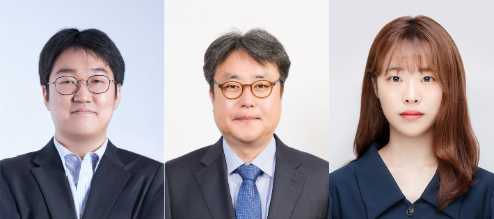사진 좌측부터 박상서 교수, 송창근 교수, 엄수진 연구원(제1저자). UNIST 제공