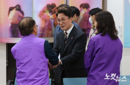 이태원 참사 유가족 만난 김민석 국무총리