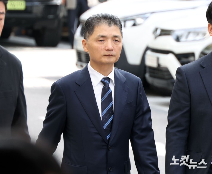1심 선고공판 출석하는 카카오 김범수