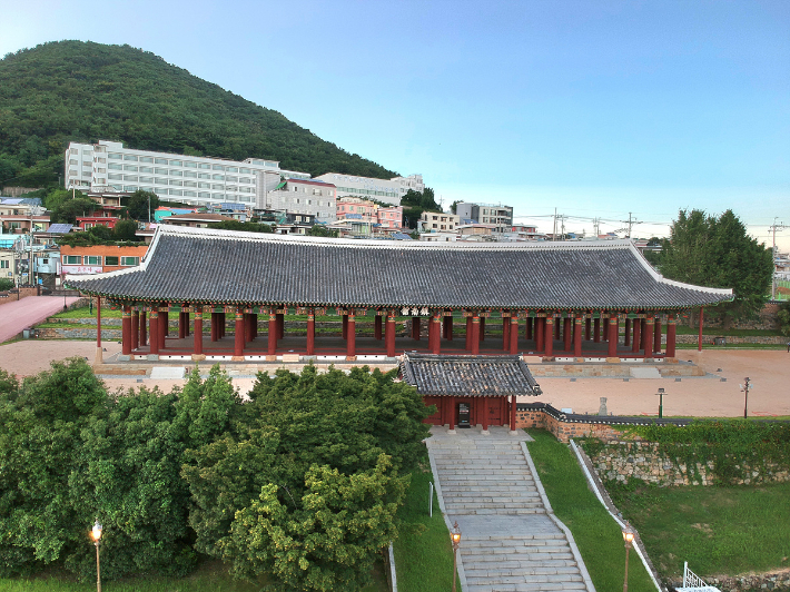 진남관 전경. 여수시 제공