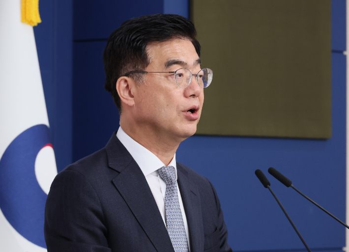 이재웅 외교부 대변인이 21일 서울 종로구 정부서울청사 별관에서 정례브리핑을 하고 있다. 연합뉴스