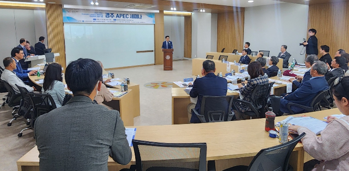 류완하 총장이 인사말을 하고 있다. 동국대 제공