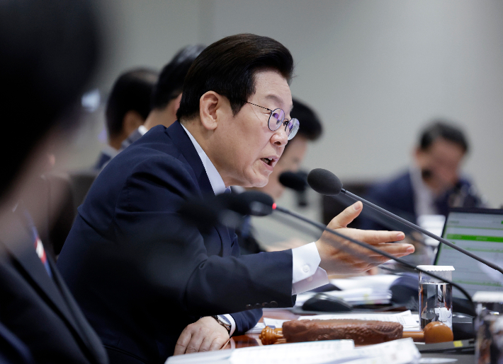이재명 대통령이 21일 용산 대통령실에서 열린 국무회의에서 발언하고 있다. 연합뉴스