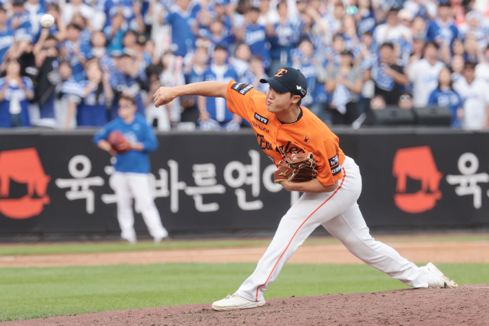 22일 PO 4차전에 선발 등판하는 한화 정우주. 연합뉴스