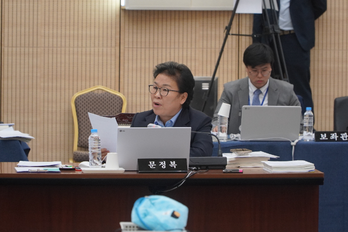 문정복 의원, 무상교육 예산 삭감한 전북교육청 비판…"미쳤다"