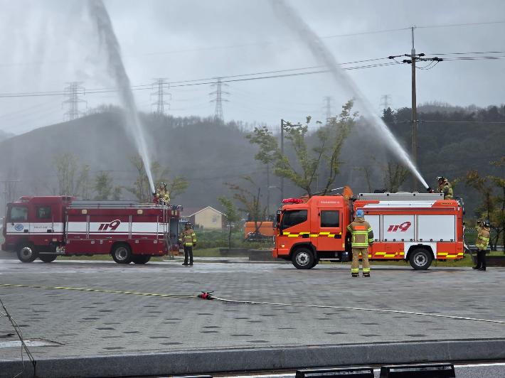 울진군과 유관기관이 재난대응 안전한국훈련을 실시하고 있다. 울진군 제공