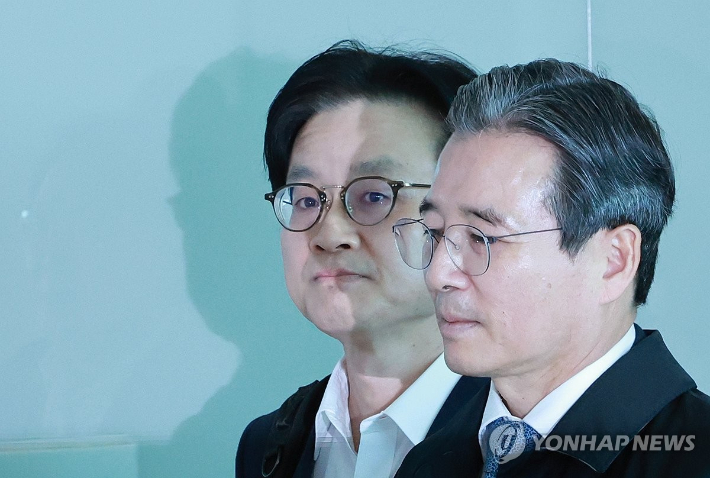 김용범 정책실장(오른쪽)과 김정관 산업통산부 장관. 연합뉴스