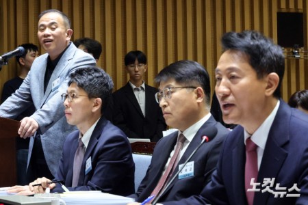 오세훈 서울시장 바라보는 명태균