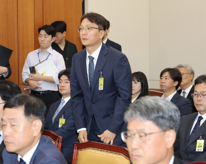 박대준 쿠팡 대표이사가 14일 국회 과학기술정보방송통신위원회에서 열린 2025년도 국정감사에 출석해 인사하고 있다. 연합뉴스