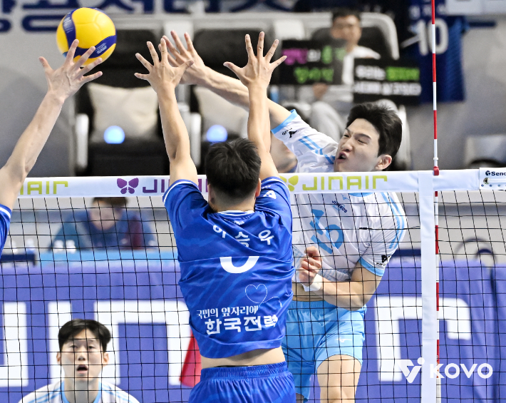 정지석 스파이크. 한국배구연맹