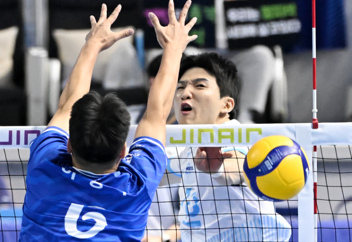 정지석 스파이크. 한국배구연맹
