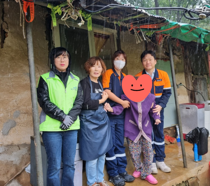 "따뜻한 나눔 실천" 삼척블루파워, 거동불편 어르신에 이동목욕 봉사