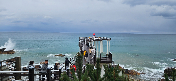 포항 이가리닻전망대. 포항시 제공 