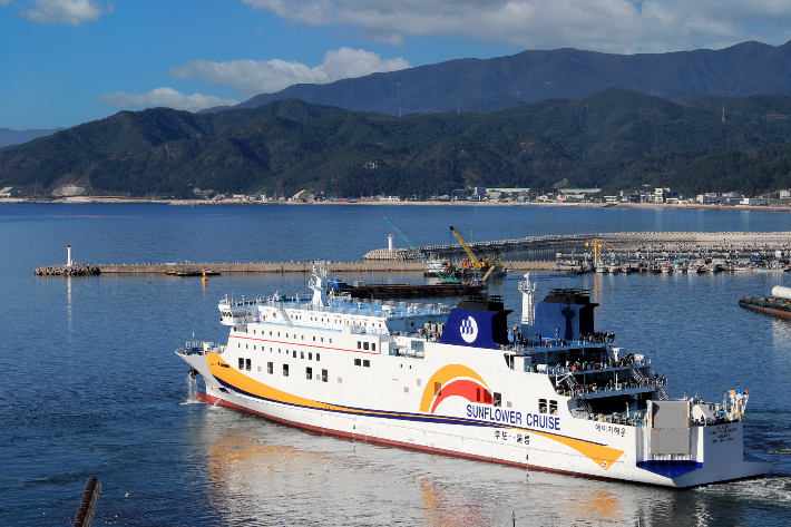 울진 후포와 울릉을 잇는 선플라호 모습. 울진군 제공