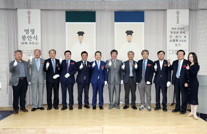 영정 봉안식 사진. 정읍시 제공