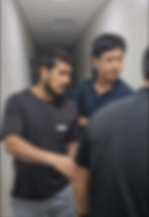 '아프리카 우물 지원' 단체를 빌미로 9억 5천여 만원의 불법 모금액을 테러단체에 송금한 20대 우주베키스탄인이 경기도 안성시 자택에서 검거됐다. 경기 남부경찰청 제공