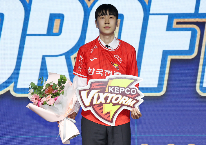 한국전력에 1라운드 1순위 지명받은 방강호. 연합뉴스