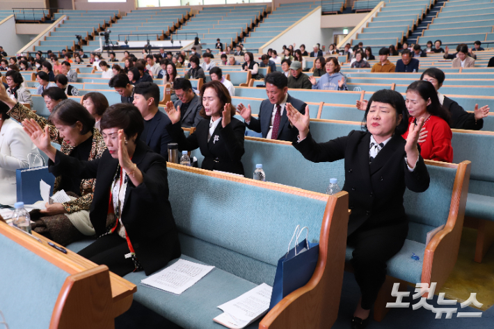 포항마마클럽은 발대식을 계기로 지역교회의 어머니들과 다음세대가 함께 모여 도시와 민족, 한국교회와 열방을 위한 기도의 불을 지필 예정이다. 유상원 아나운서
