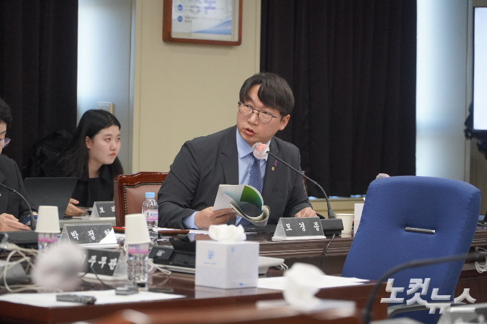 질의하는 모경종 더불어민주당 의원. 심동훈 기자