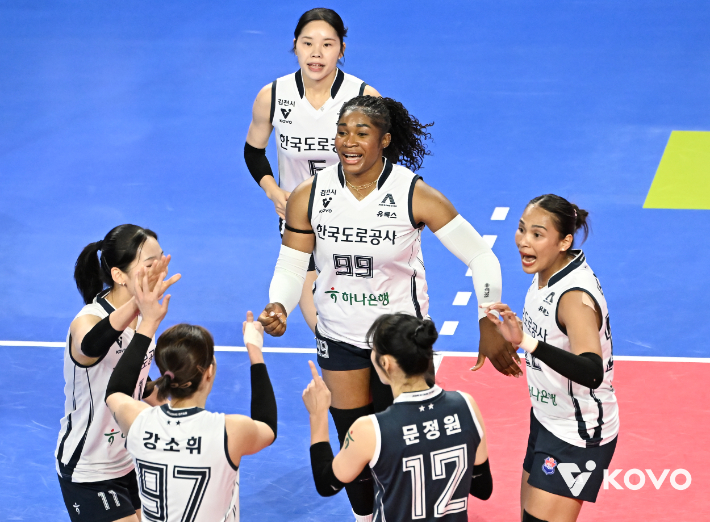 한국도로공사 2연승. 한국배구연맹