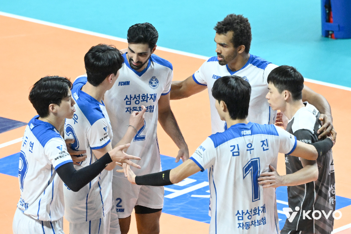 삼성화재 첫 승. 한국배구연맹