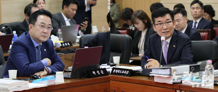 지난 23일 충북교육청에 대한 국회 국정감사에서 질의와 답변을 하고 있는 더불어민주당 박성준(왼쪽) 의원과 윤건영 충북교육감. 임성민 기자