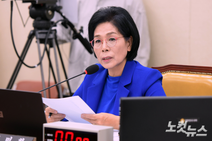 최민희 과학기술정보방송통신위원회 위원장. 윤창원 기자