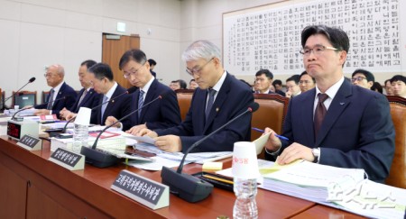 국감장에 앉은 공수처장